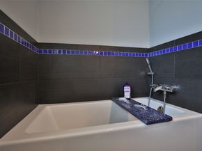 2427 Willowby Drive, Houston TX 77008