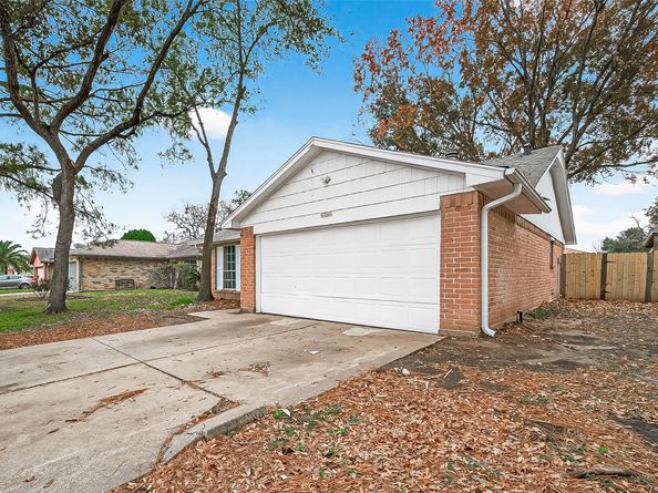 16235 La Terra Drive, Houston TX 77083