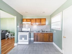 5002 Chennault Road, Houston TX 77033