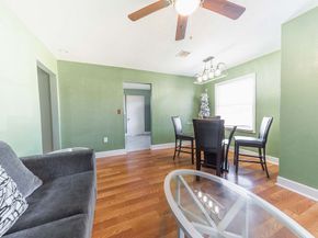 5002 Chennault Road, Houston TX 77033