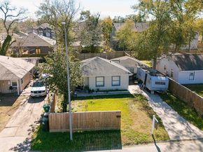 5002 Chennault Road, Houston TX 77033