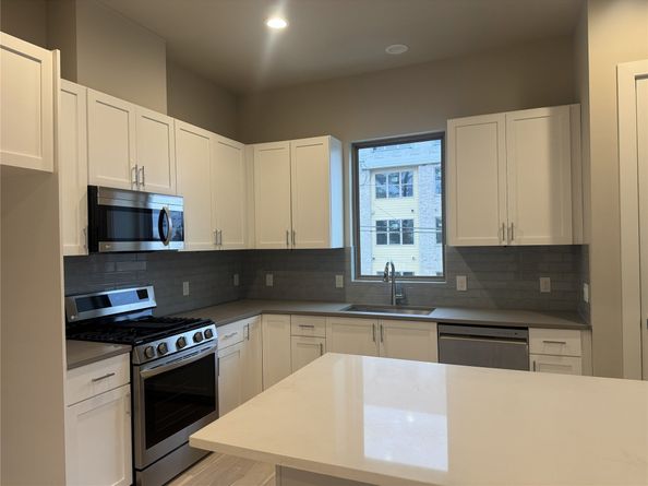 540 Janisch Road F, Houston TX 77018