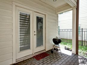 2231 Chenevert Street, Houston TX 77003