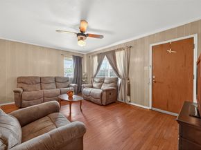 5658 Berry Creek Drive, Houston TX 77017