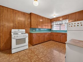 5658 Berry Creek Drive, Houston TX 77017