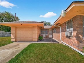 5658 Berry Creek Drive, Houston TX 77017