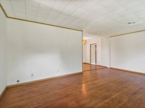 5532 Meadow Creek Lane, Houston TX 77017