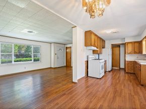 5532 Meadow Creek Lane, Houston TX 77017