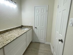 640 Wilcrest Drive 640, Houston TX 77042