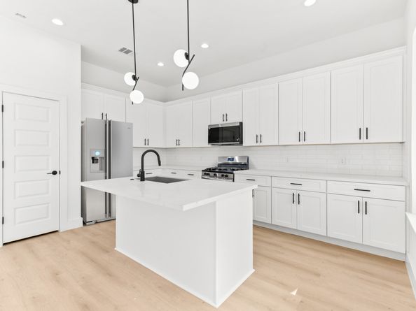 5903 Doolittle Blvd, Houston TX 77033