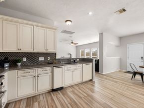 1915 Fergus Park Court, Houston TX 77047