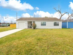 4901 Richfield Lane, Houston TX 77048