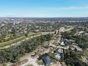 6211 Grovewood Lane, Houston TX 77008