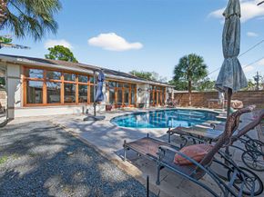 6211 Grovewood Lane, Houston TX 77008