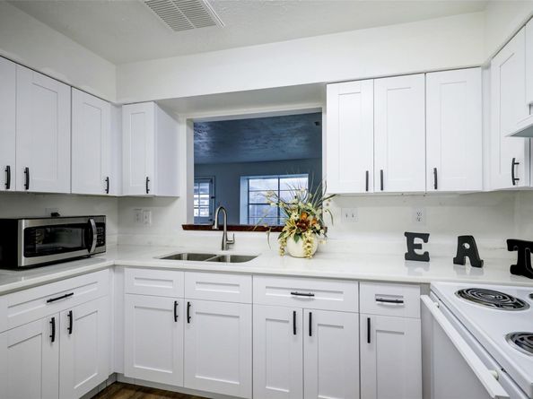 15251 Buckle Lane 5251, Houston TX 77060