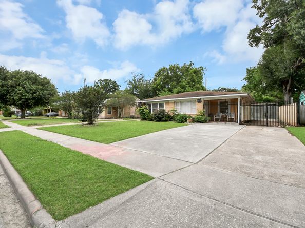 8043 Wier Drive, Houston TX 77017