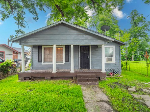 7988 Joy Street, Houston TX 77028