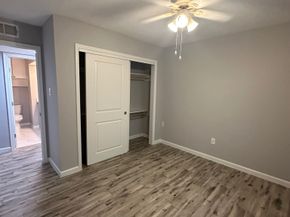 2744 Briarhurst Drive 35, Houston TX 77057
