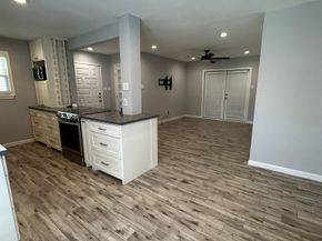 2744 Briarhurst Drive 35, Houston TX 77057