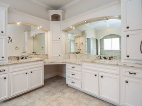 3213 Mcculloch Circle, Houston TX 77056