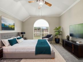 11 Crest, Houston TX 77082