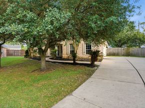 11 Crest, Houston TX 77082