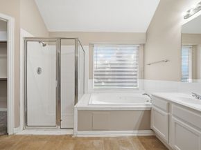11 Crest, Houston TX 77082