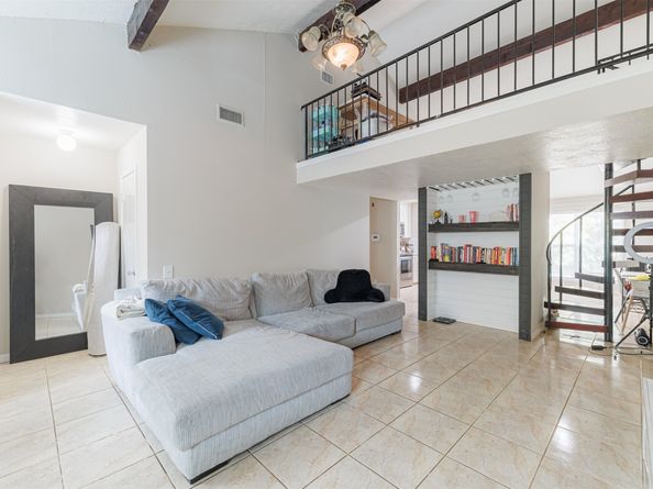 9116 Wilcrest Drive 9116, Houston TX 77099