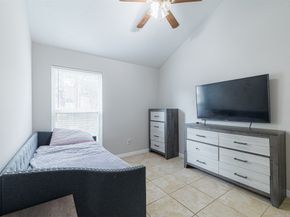 9116 Wilcrest Drive 9116, Houston TX 77099