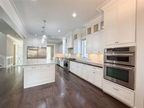 3910 Childress Street, Houston TX 77005