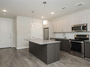 4819 Caroline Street 206, Houston TX 77004