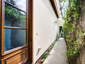 6520 Rodrigo Street, Houston TX 77007