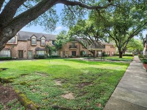 14703 Barryknoll Lane 26, Houston TX 77079