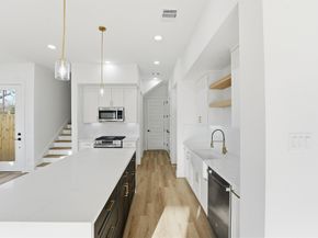 2604 Winbern Street, Houston TX 77004
