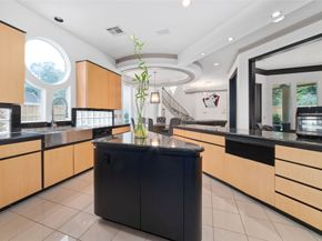 2814 Cedar Woods Place, Houston TX 77068