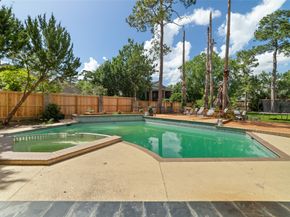 2814 Cedar Woods Place, Houston TX 77068