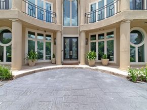 2814 Cedar Woods Place, Houston TX 77068