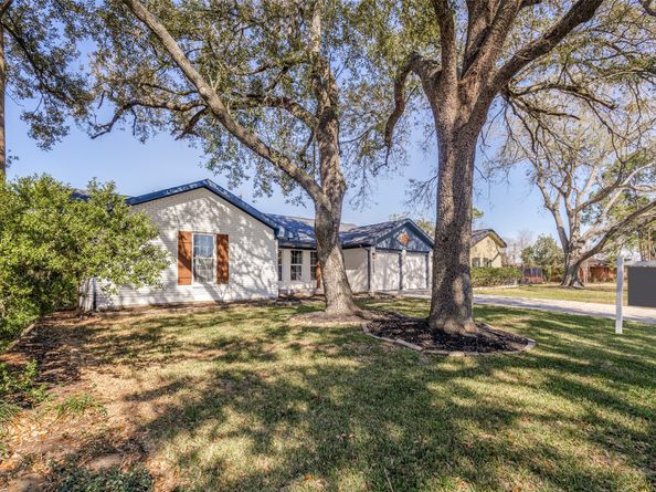 10406 Willowisp Drive, Houston TX 77035