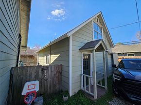 627 E 14th Street, Houston TX 77008