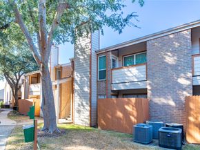 10202 Forum Park Drive 211, Houston TX 77036