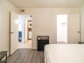 10202 Forum Park Drive 211, Houston TX 77036