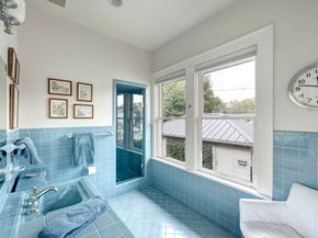 1902 Bolsover Street, Houston TX 77005