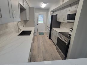 5210 Arboles Drive B1, Houston TX 77035