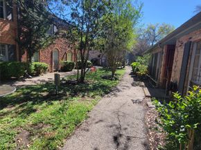 5210 Arboles Drive B1, Houston TX 77035