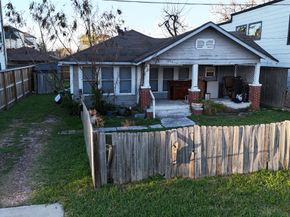 1107 E 27th Street, Houston TX 77009