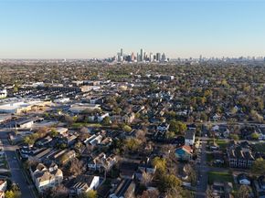 1107 E 27th Street, Houston TX 77009