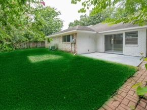 13911 Briar Place Drive, Houston TX 77077