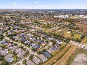 2010 Lincoln Crest Way, Sugar Land TX 77498