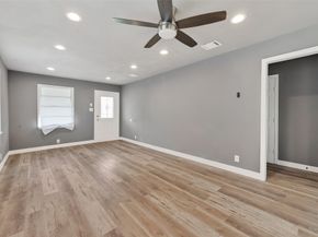 1420 E 34th Street, Houston TX 77022