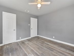 1420 E 34th Street, Houston TX 77022